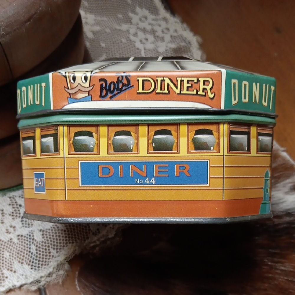 Vintage Tin Ian Logan's "Filling Stations" Bob's Donut Diner 1983